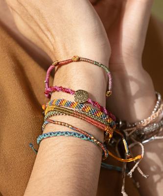 Wakami Antigua District 0622-04 Knot Bracelet