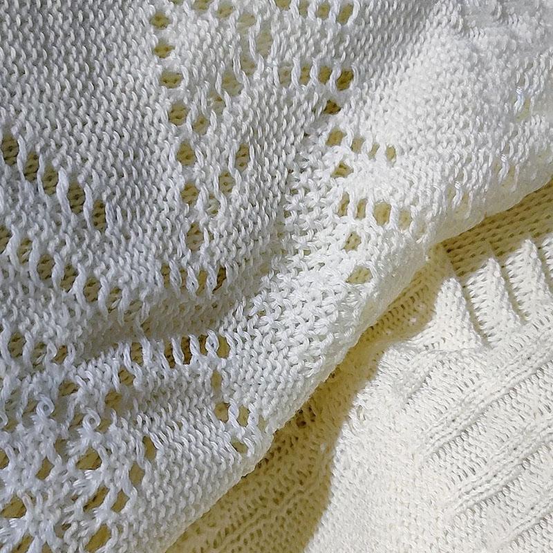 Knitted Vest Women's V-neck Hollow Thin Sweater Solid Color Casual Knitted Pullover Sleeveless Top Large Pocket Design Loose Casual Autumn