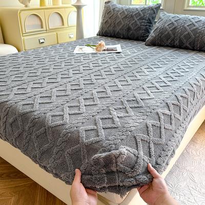 Jacquard Bed Cover 3D Embossed Velvet Mattress Cover Tafferta Bedsheet Winter Warm Fitted Sheet Mattress Protector Thickened