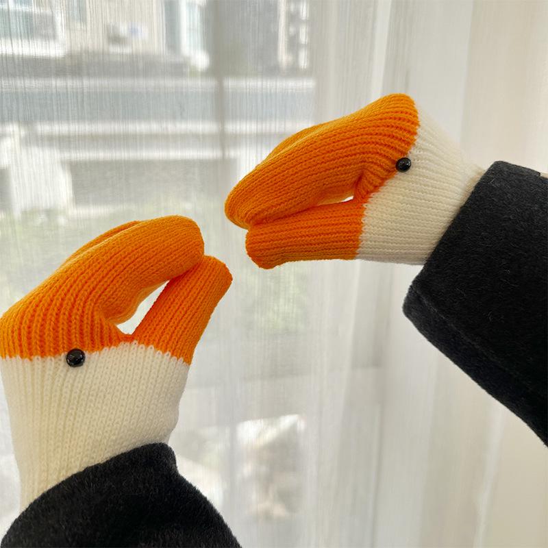 Adorable Goofy Goose Wool Knit Gloves - Warm Thick Mittens for Couples & Students, Autumn Winter One Size