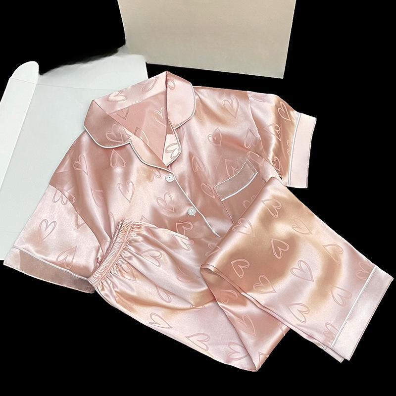 

Сексуальная женская ночная одежда, мягкая модная домашняя одежда, кардиган с принтом «любовь», лацкан, брюки с короткими рукавами, женская пижама для девочек, одежда для сна M