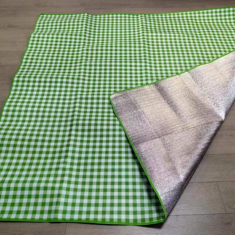 ZISIZ Foldable Outdoor Picnic & Camping Mat
