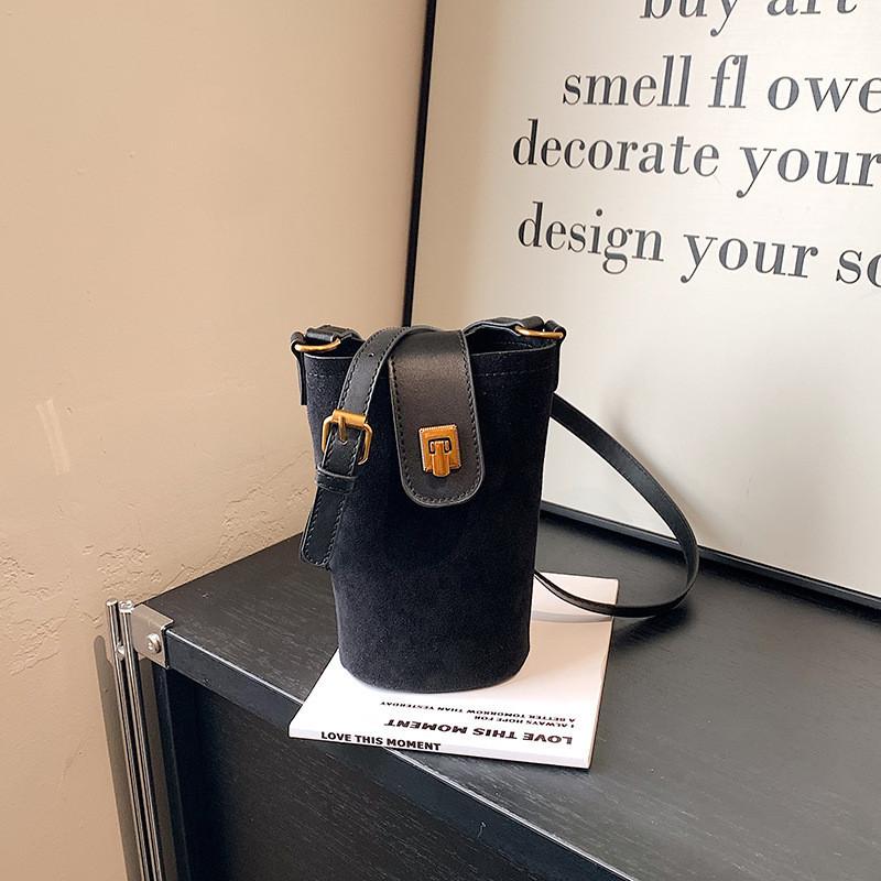 

Французький Шик Жіноча 2023 Нова Зимова Міні Сумка-Відро з Високоякісного Замшевого Матеріалу чорний