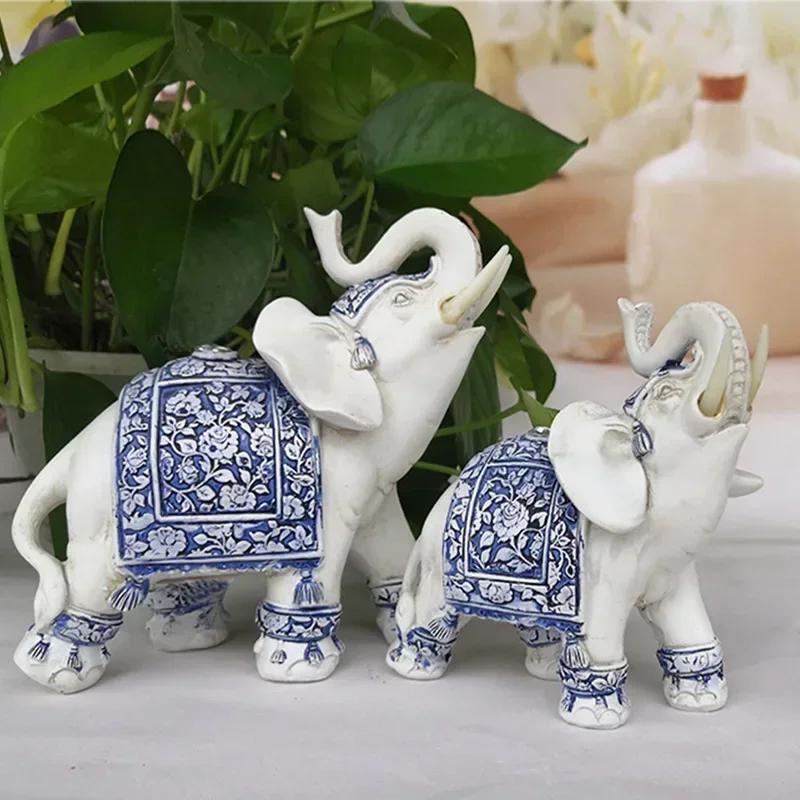 Resin Elephant Living Room Wine Cabinet TV Cabinet Decoration Creative Home Entrance Decoration Baby Elephant Ornament Gift