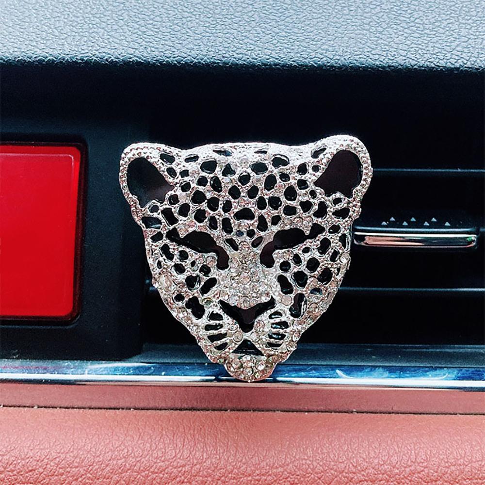 

New Car Air Vent Clip Charms Crystal Leopard Car Aromatherapy Essential Oil Diffuser Women Fashion Auto Decoration серебряный