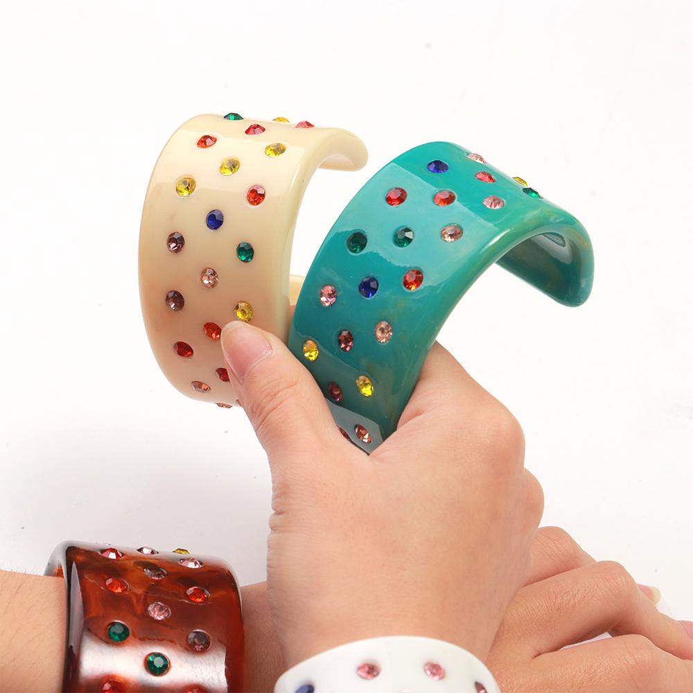 Retro Colorful Rhinestone Resin Wide Cuff Bangle for Women Valentine's Day Statement Open Bracelets New Trendy Jewelry Gifts