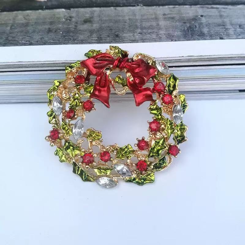 

Christmas Wreath Brooch Creative Bow Design Fashion Enamel Pin Festive Gift for Women 3