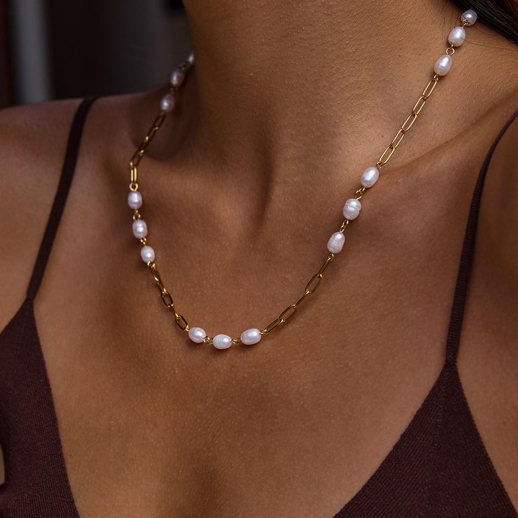 Design Elegant and Elegant 18K Gold, Freshwater Pearl Necklace Versatile Jewelry
