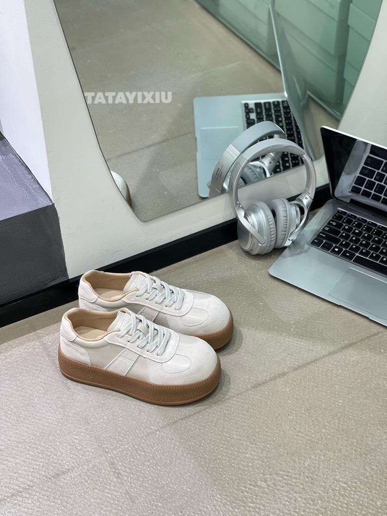 Leather Little White Shoes Women's 2025 Autumn New Board Shoes Platform Heightening Retro Versatile Sports Leisure Moral Training Shoes