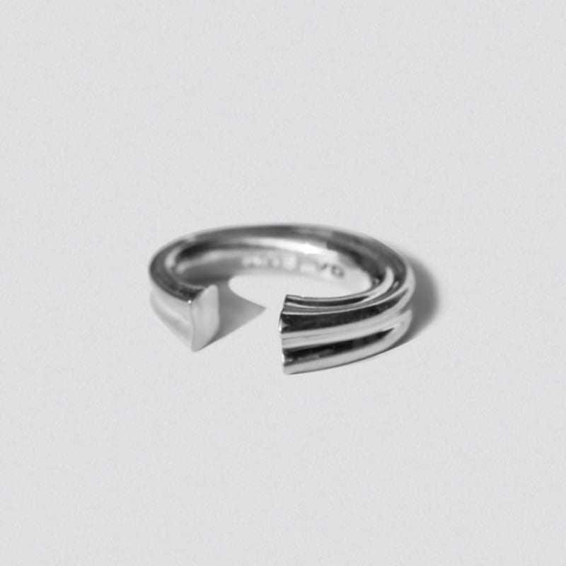Hustad 231 LEAF SILVER EARCUFF_ 925 Silver Ear Cuff