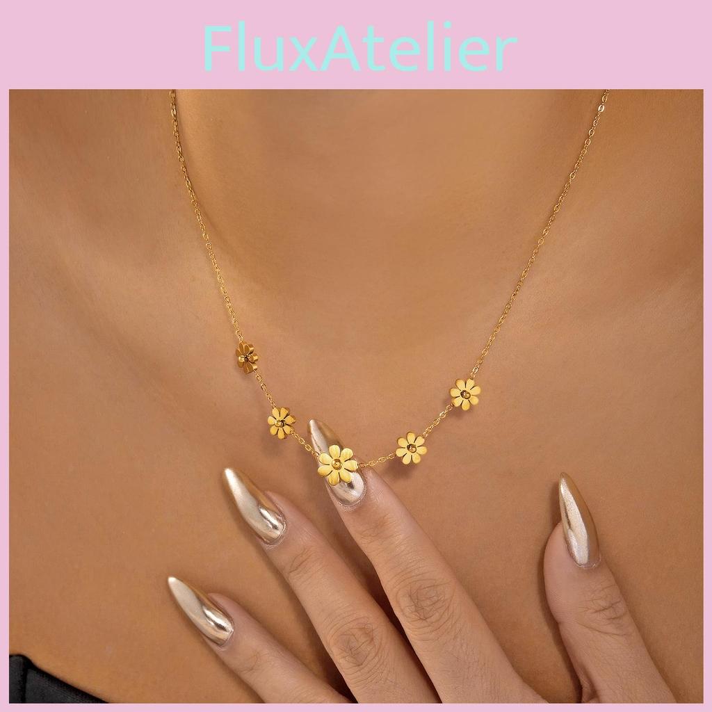 Waterresistant Stainless Steel Flower Pendant Chain With Elegant Style For Casual And Office