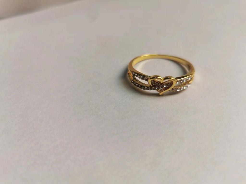 Europäischer und Amerikanischer Modeschmuck Herzförmiger Diamantring - Schlichter und Eleganter Damenschmuck