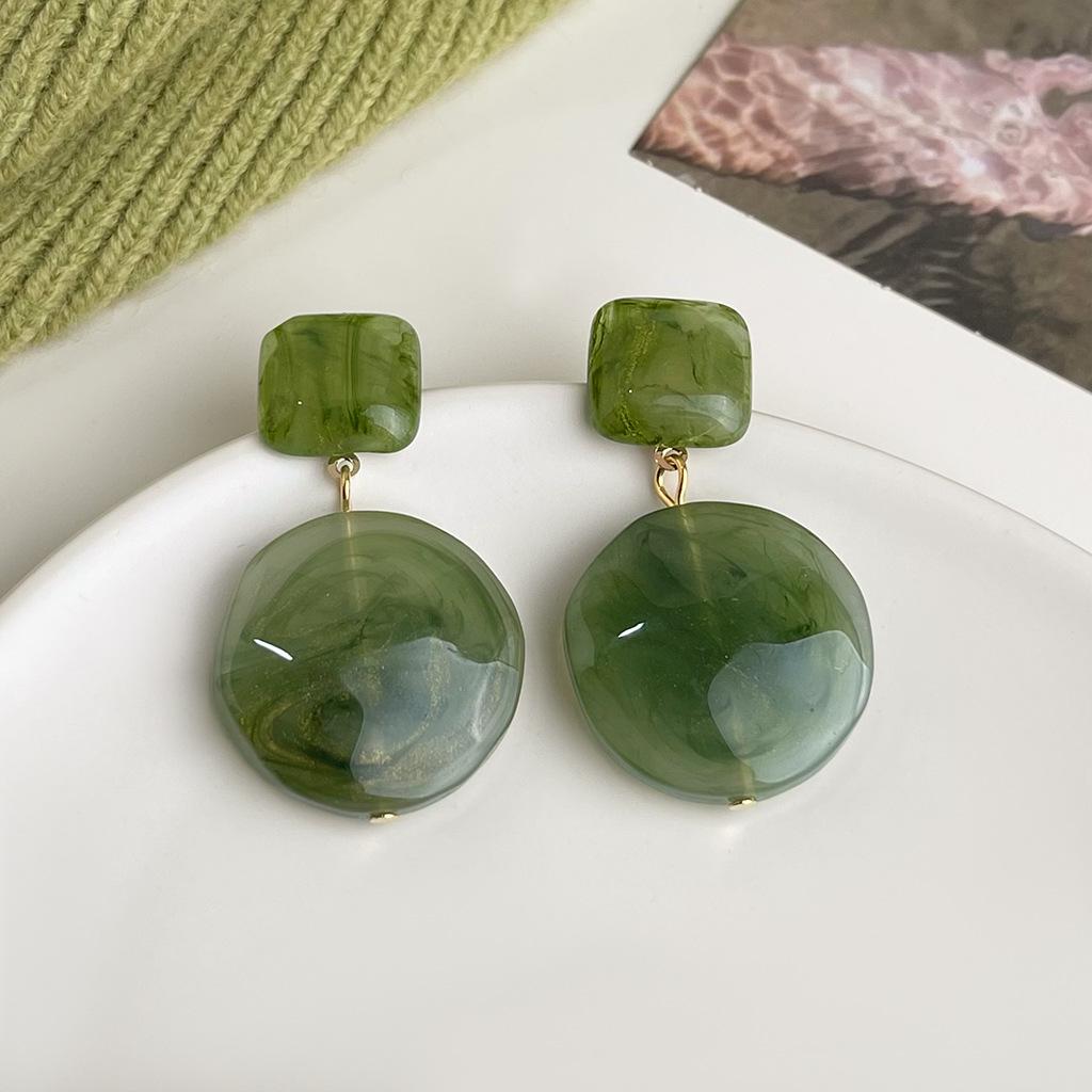 

Зелені сережки з квітами в стилі Морі: Стильний, Універсальний та Елегантний для Жінок