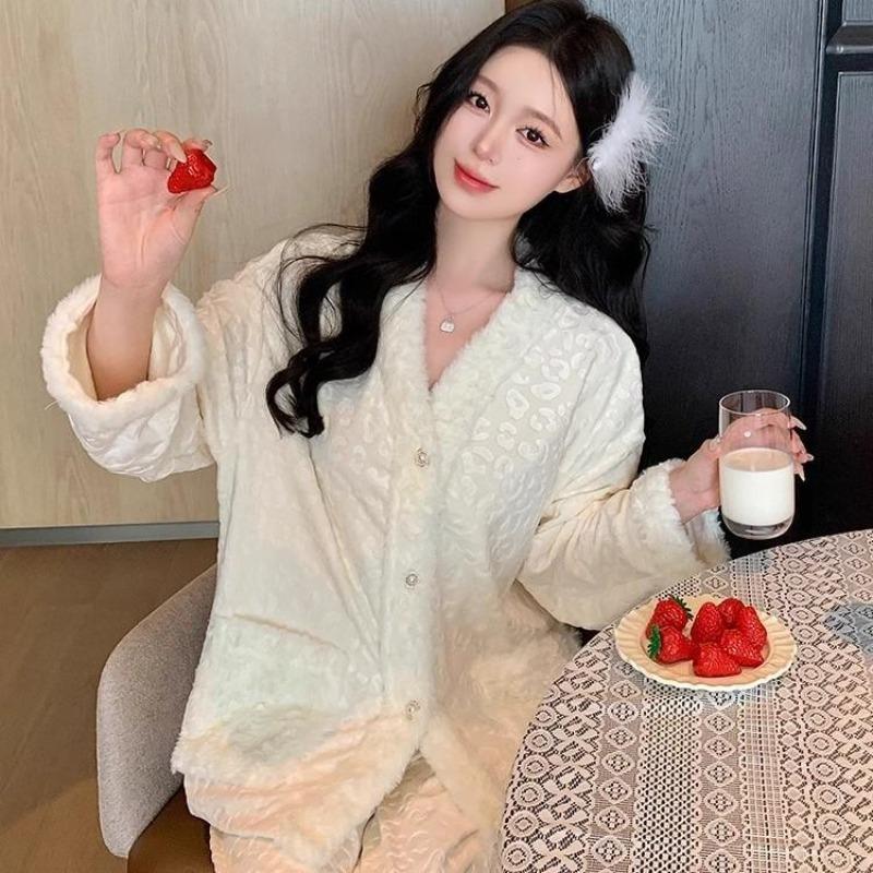 Island Velvet Pajamas Women's Thin Velvet Long-sleeved Warm Autumn and Winter Velvet Leopard Print Can Be Worn Outside Pure Loungewear Suit Versatile
