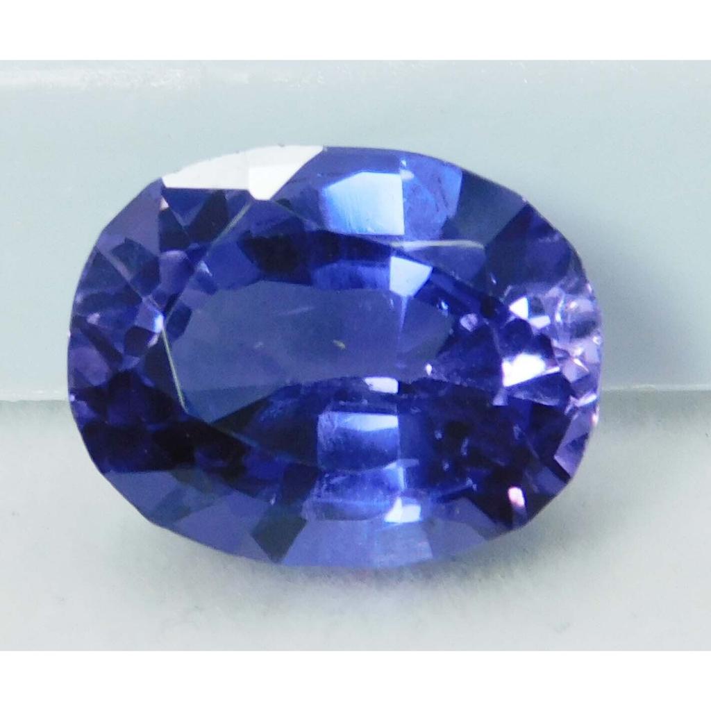 Natural Purple Tanzanite Loose Gemstone 7 ct Oval Cut for Jewelry Making and Gem Collections