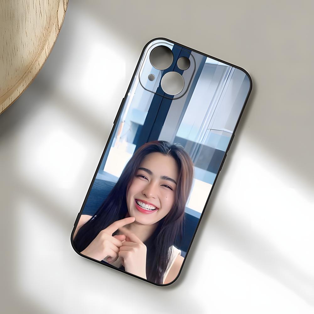 LingLing Kwong Phone Case For IPhone 17 Pro Max 15 Pro 16 14 Plus 12 13 Mini 11 Pro Shockproof Soft Cover