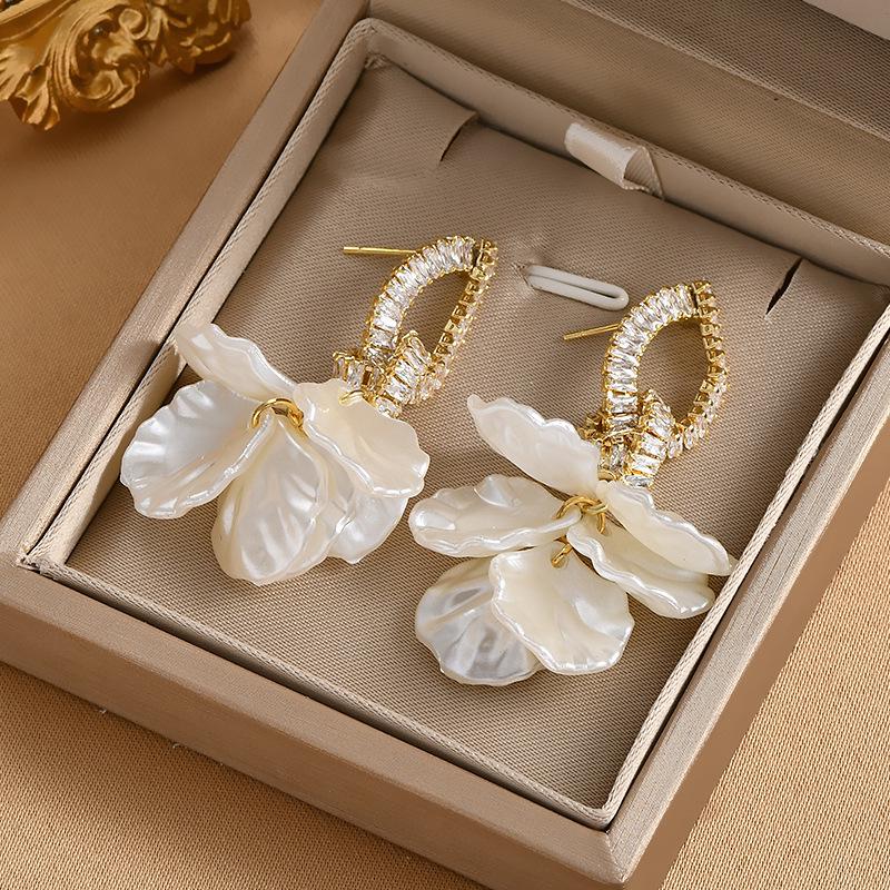 FEEHOW Tassel Seashell Flower Earrings: Women's Niche High-End Jewelry Design