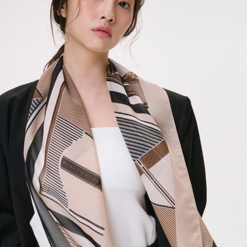 Saint Luxure Heady's Black