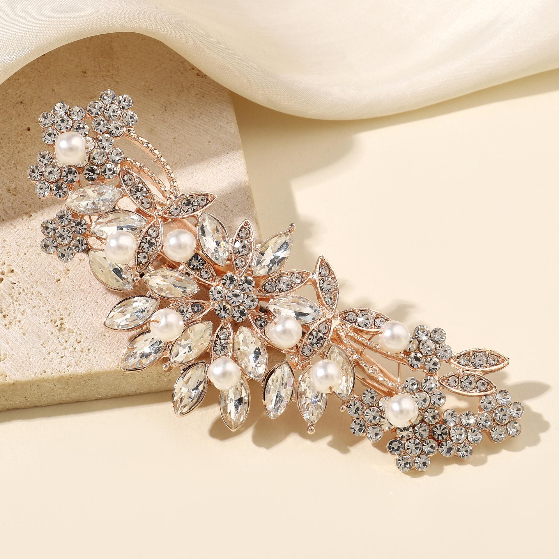 

Antique-Style Bridal Headdress with Pearls and Rhinestones рожевий колір золота