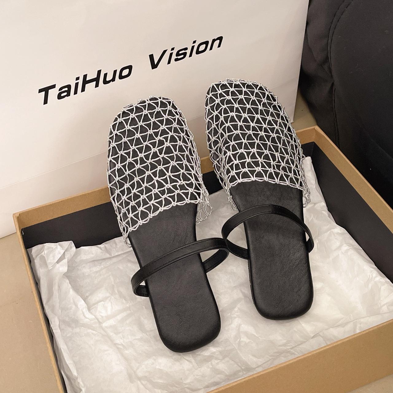 

2025 новая летняя мода закрытый носок носить прохладные тапочки плетение фея один педаль носить плоские тапочки 40 серебряный