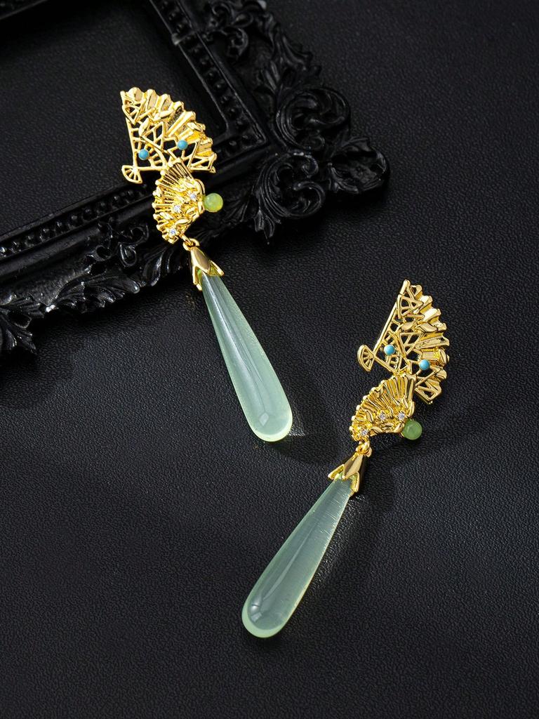 მოდური ჩამოკიდებული საყურეები ქალის სამკაულებისთვის