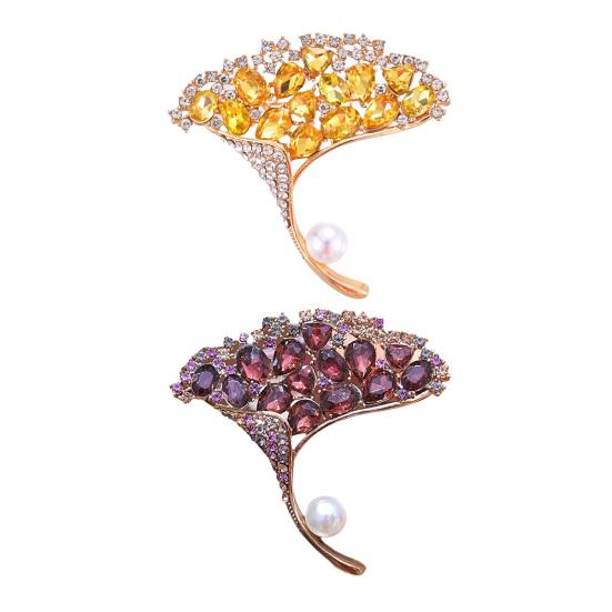 Women Brooch High-Gloss Rhinestone Inlay Faux Pearl Decor Ginkgo Leaf Design Lapel Pin Non-Slip Buckle Scarf Badge Clothing Bags