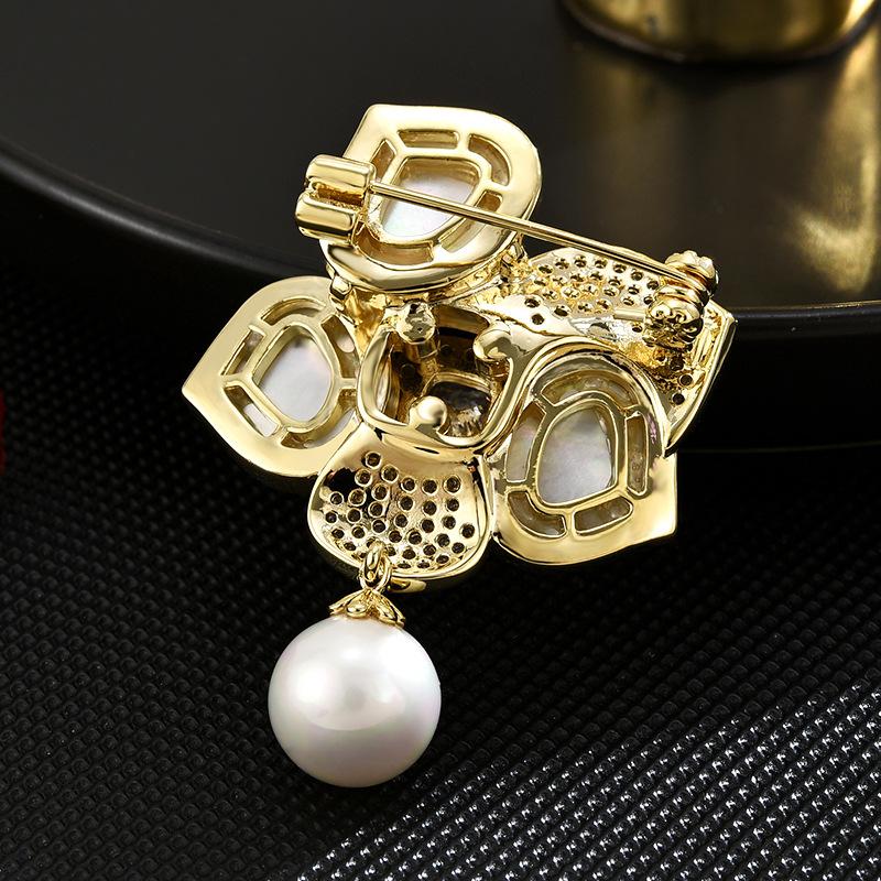 New Korean Version Of Heavy Industry Natural Fritillary Camellia Brooch High-End Luxury Copper Micro-Inlaid Flower Pearl Corsage Accessories
