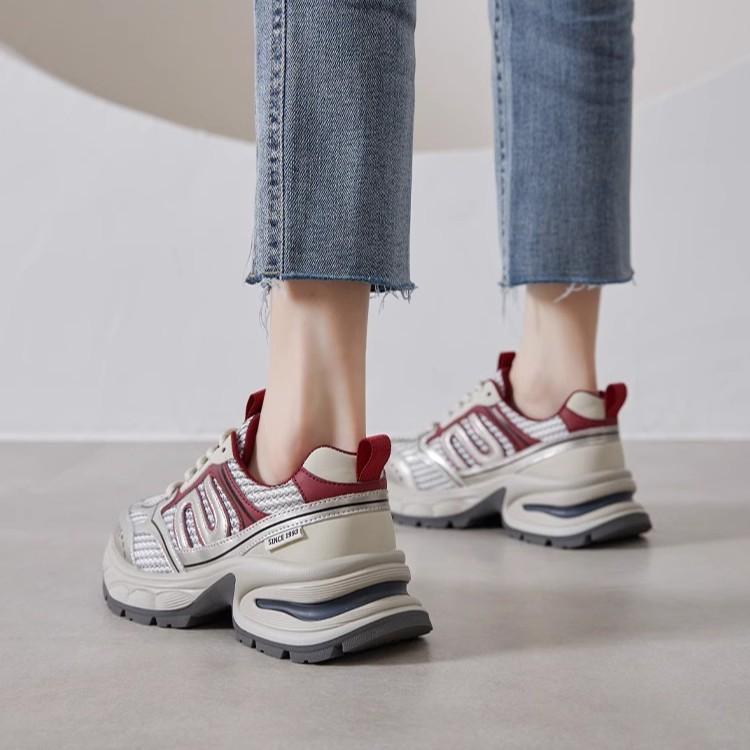 Dad Shoes Girl 2025 Spring New Thick-soled Height Increasing Leather Versatile Casual Shoes Campus Lightweight Sports Running Shoes