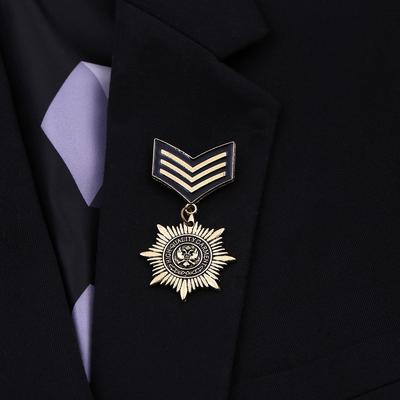 Vintage Badge Brooch Men'S, Personalized Suit Pin Medal Fashion Letter Vintage Brooch
