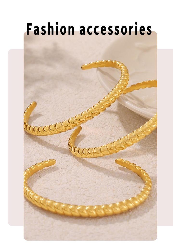 Trendy Adjustable 18K Gold-Plated Titanium Threaded Bracelet