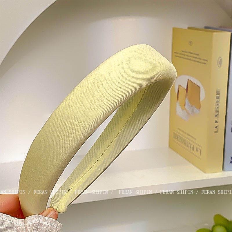 Women's Wide Edge White Sponge Headband - Stylish, Comfortable, Low-Pressure Hair Accessory