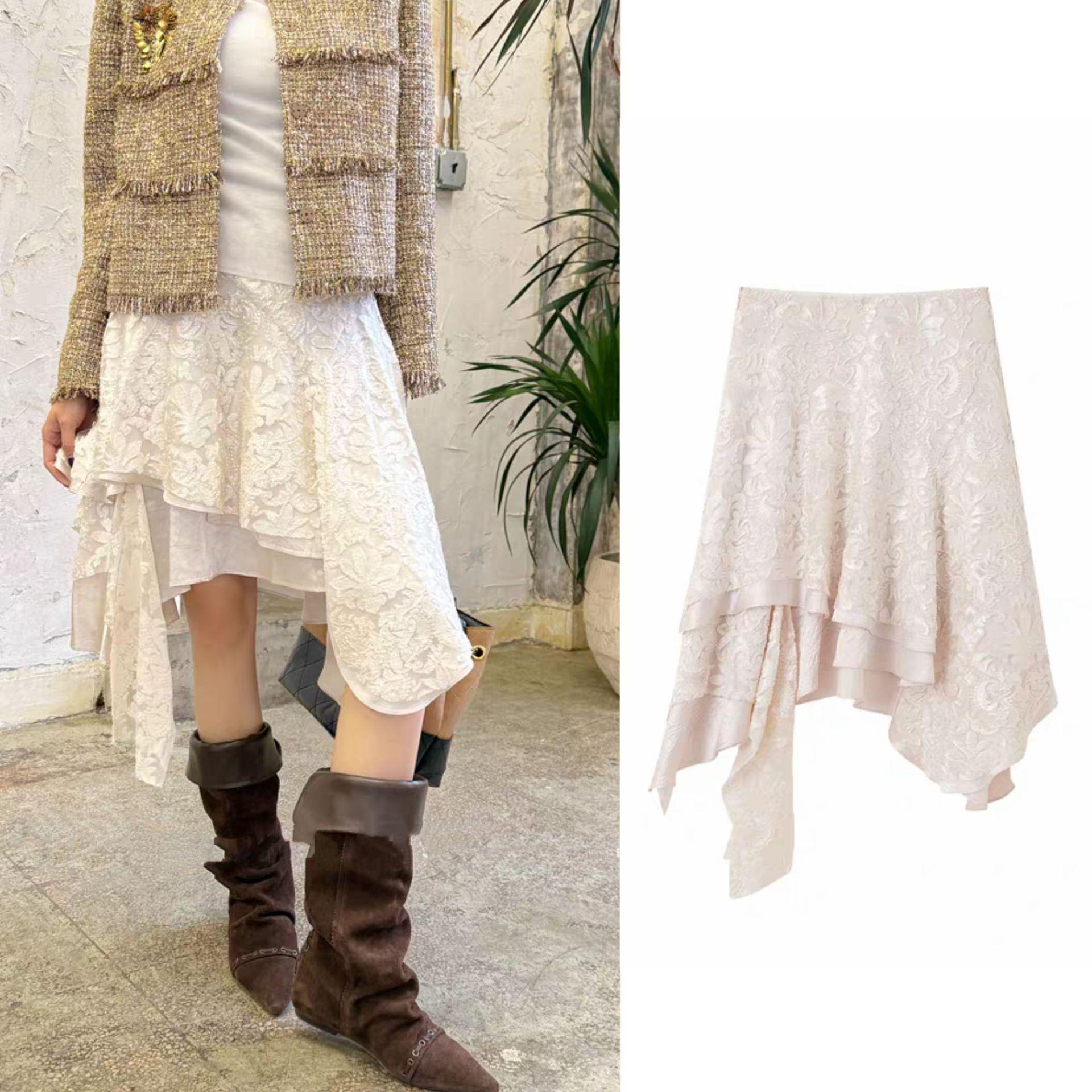 

High-End IC25 A-Line Floral Midi Skirt: Autumn/Winter, Irregular Cut-Out, High-Waisted, Draped Elegance Medium світло-бежевого кольору