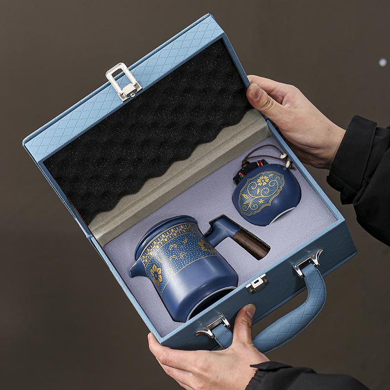 Portable Travel Tea Set, Small Set, Portable Outdoor Camping Express Cup, One Pot of Four Cups, Kung Fu Teapot Gifts