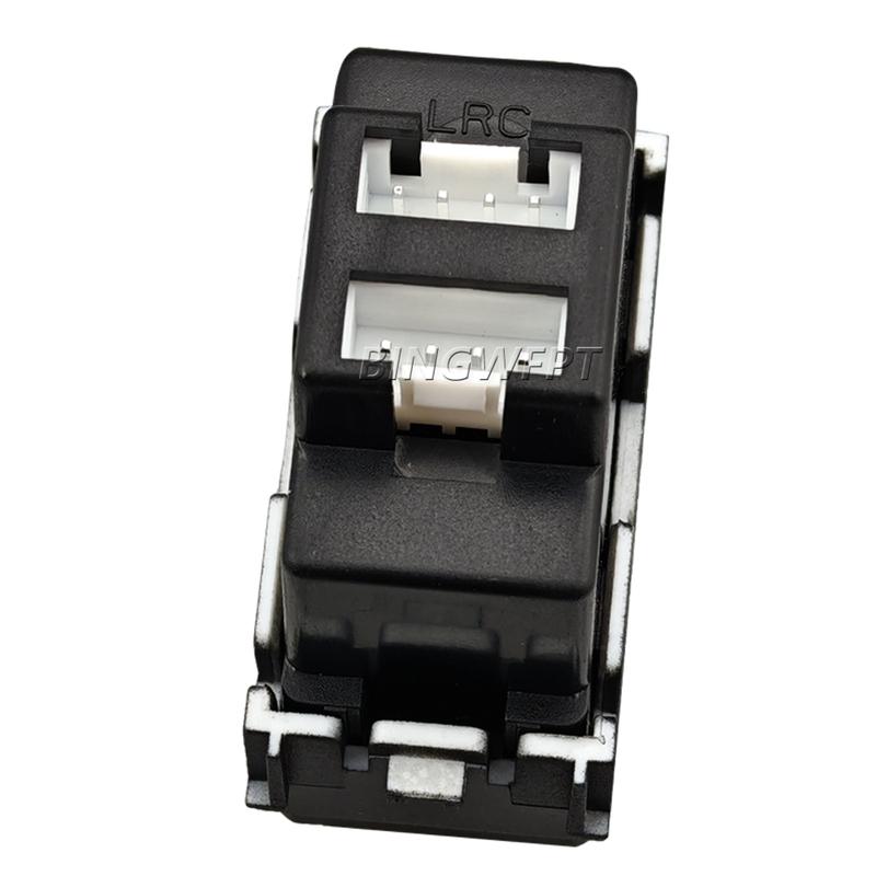 Red Light TYPE-C PD USB Interface Socket For Nissan Qashqai Tiida Teana Sunny Y61 Y62 X-Trail Sylphy Car Quick Charger
