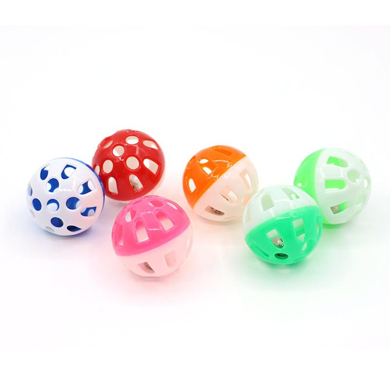 Cat toy ball self-hi cat toy bell ball will move to relieve boredom hollow tease cat pet toy ball cat Three balls per pack.