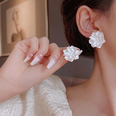 White Flower Stud Earrings for Women Flower Earring 2022 New Modern Fashion Cute Teens Girl Party Jewelry Accessories Gifts