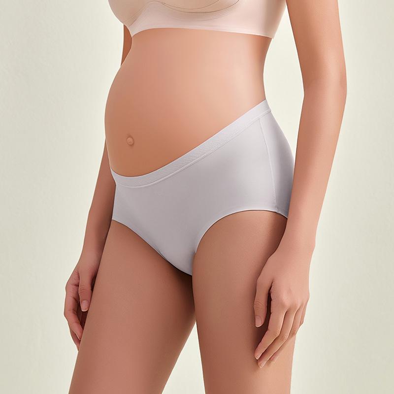 Plus Size Maternity Tummy Support Shorts - Seamless, Breathable, Mid-Waist, Cotton Crotch, Spring/Summer Pregnancy & Postpartum Underwear.