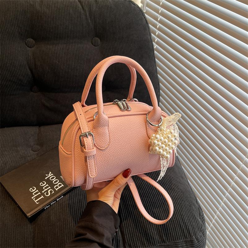 Niche Design Bag Women's New Summer Versatile Messenger Bag Casual Portable Pillow Bag