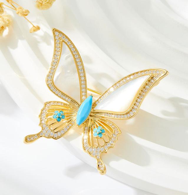 Fashion Light Animal Butterfly Brooches for Women Clothing Coat Accessories Party Gifts
