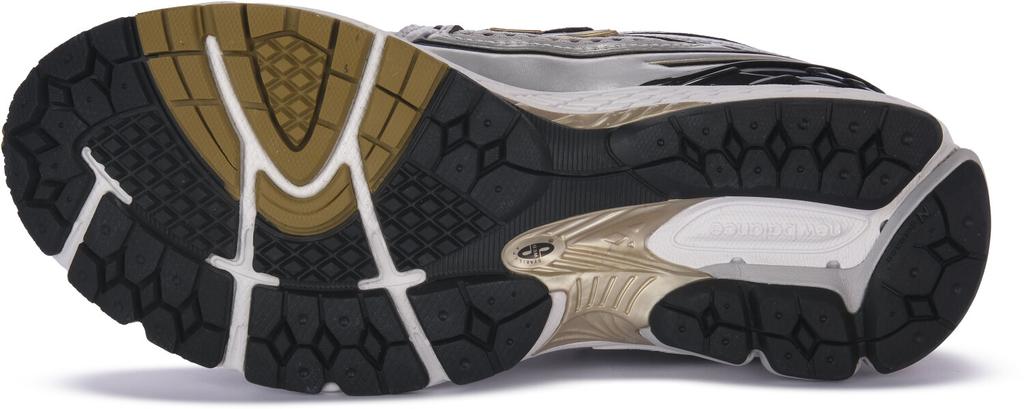 Кроссовки New Balance 1906R серебристый металлик/металлическое золото (M1906RA)