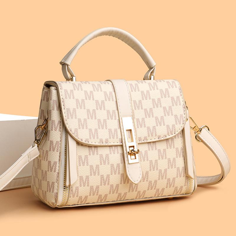 Fashion Temperament Light Luxury High Sense Women's Handbag Korean Version Commuter Style Versatile Classic Messenger Bag