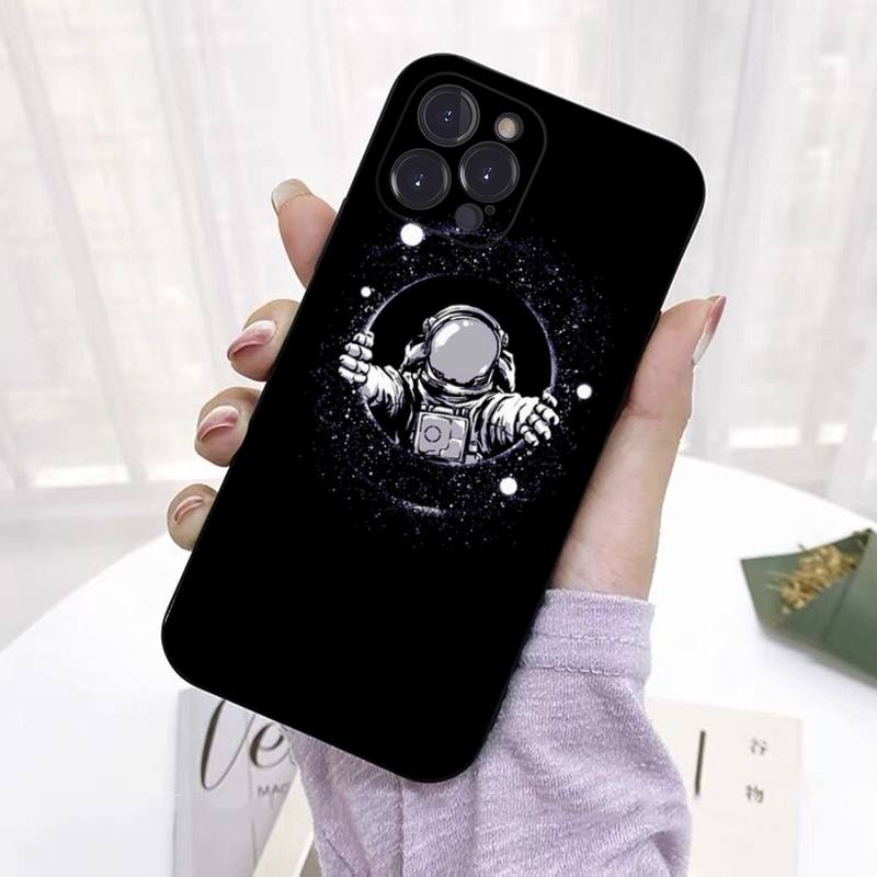 Moon Astronaut Phone Case For iPhone 8 7 6 6S Plus X SE 2020 XR XS 14 11 12 13 Mini Pro Max Mobile Case