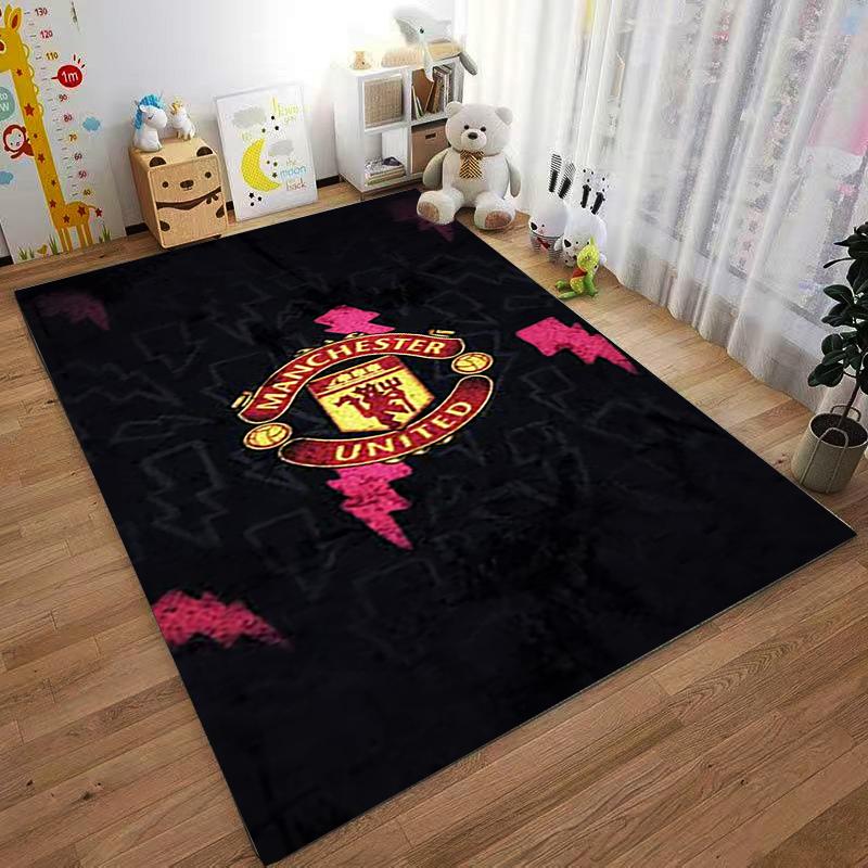 Dywan z Logo Manchester United, Czarny Tło, Dekoracja dla Fana Sportu Odpowiedni do użytku jako antypoślizg do salonu sypialni sof