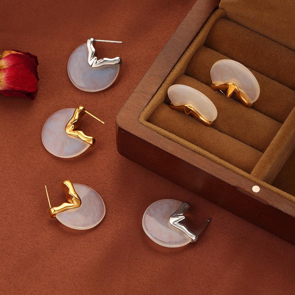 18K Gold-Plated Exaggerated White Resin Fan-Shaped Stud Earrings with European & American Style for Women