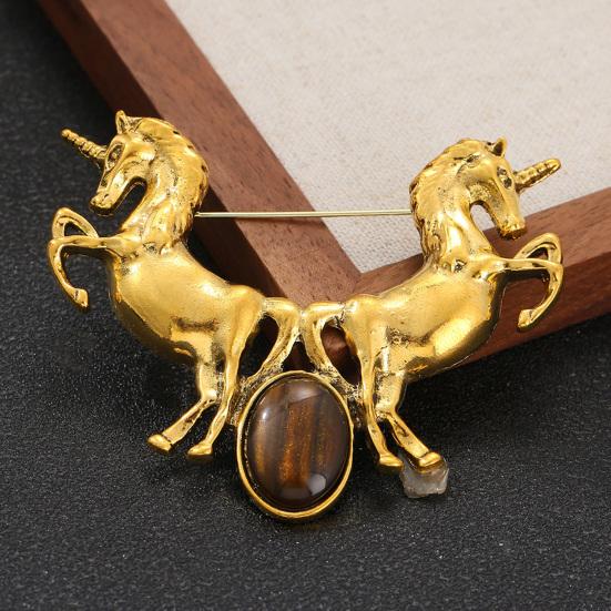 Koňská brož vyzařující eleganci sílu odvážný sofistikovaný design retro brožový špendlík živý módní doplněk