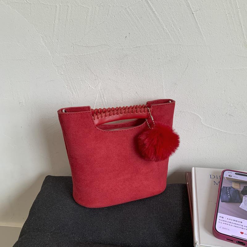 Niche Bag Women's Fashion Retro High-end Shoulder Bag Commuting Versatile Messenger Bucket Bag