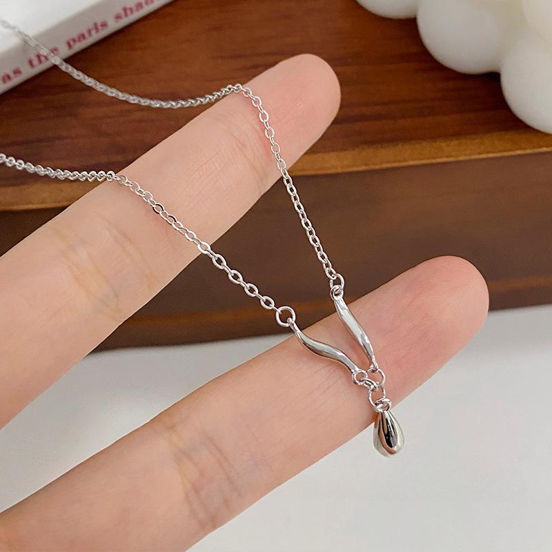 Minimalist Water Drop Necklace for Female Minority Design: Geometric Line Collar Chain Necklace Ornament