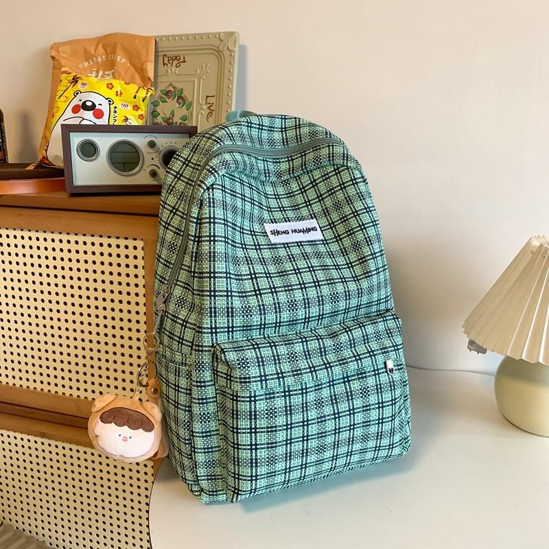 

Checkered Letter Pattern Student Casual Backpack With Plush Pendant For Middle School Students зелений