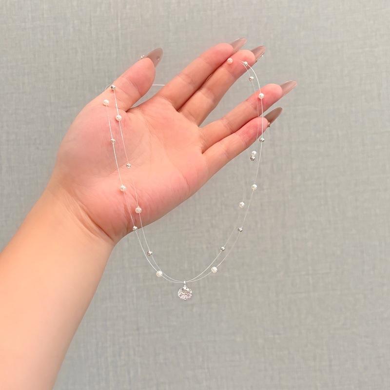 Collana multistrato di nicchia di lusso leggero di alta gamma