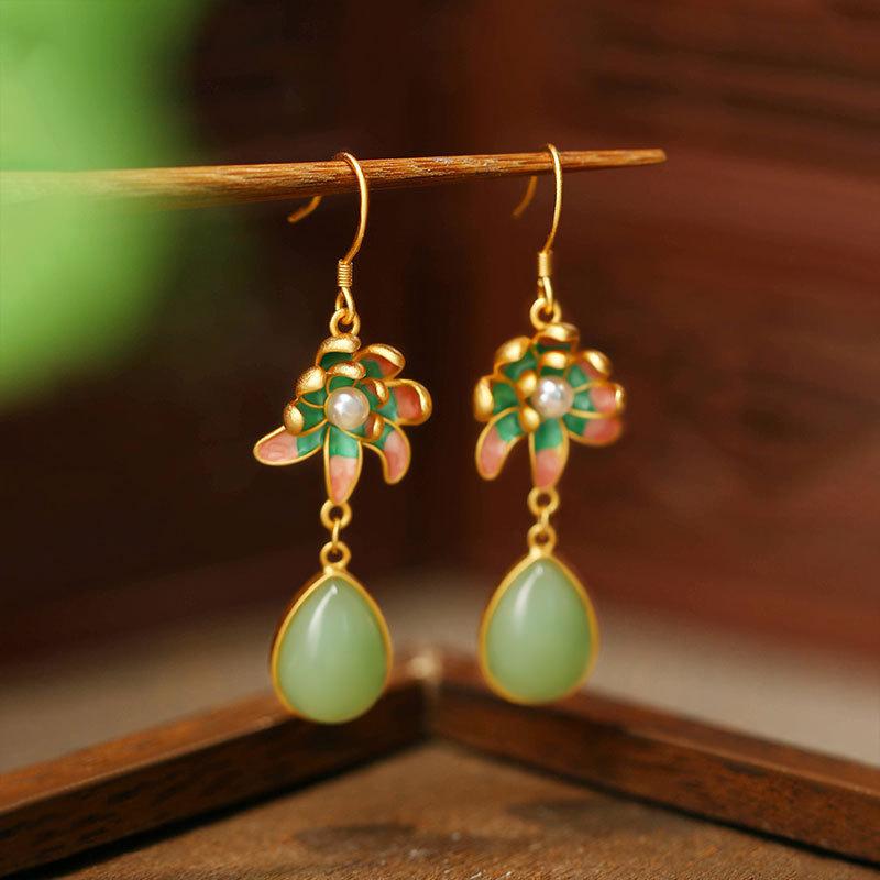 

Модные серьги-подвески для женщин зелёный